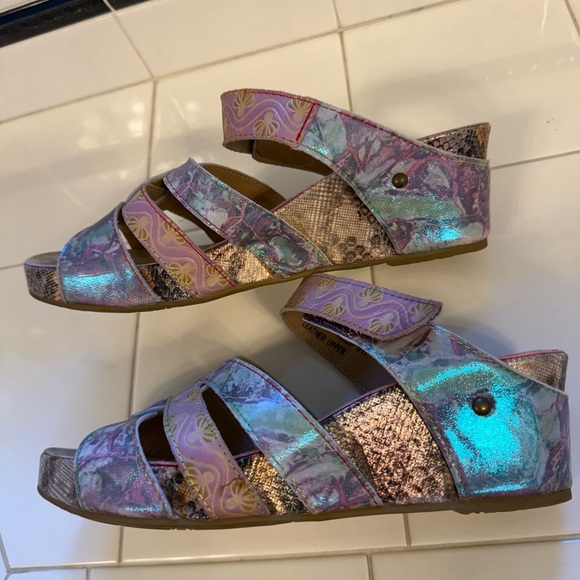 L’Artiste Shoes - L’Artiste Pinriyo Pastel Shimmer Wedge Sandal 8 1/2 or size 39.